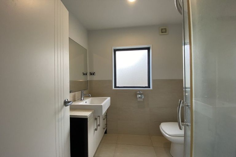 Photo of property in 68 Laurel Oak Drive, Schnapper Rock, Auckland, 0632