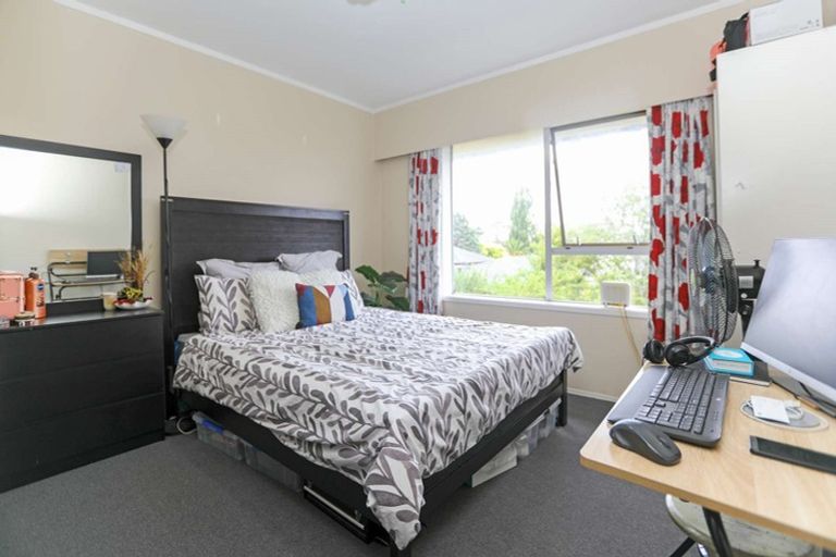 Photo of property in 2/126 Lynwood Road, New Lynn, Auckland, 0600