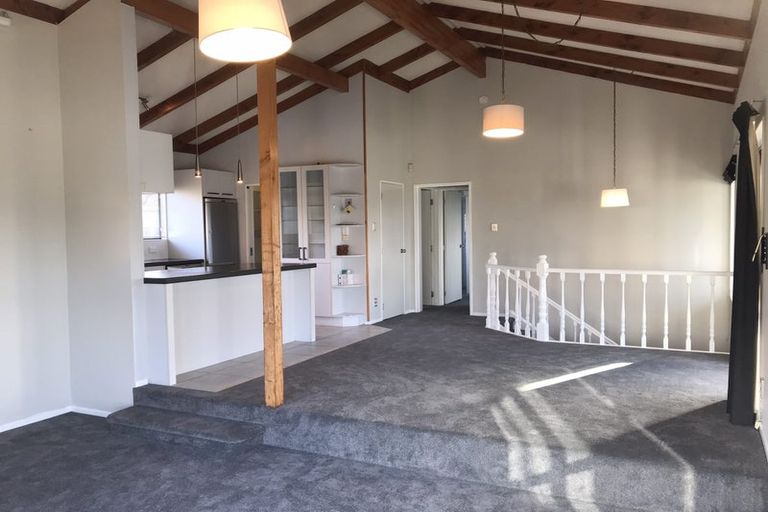 Photo of property in 2/2 Monde Place, Clover Park, Auckland, 2019