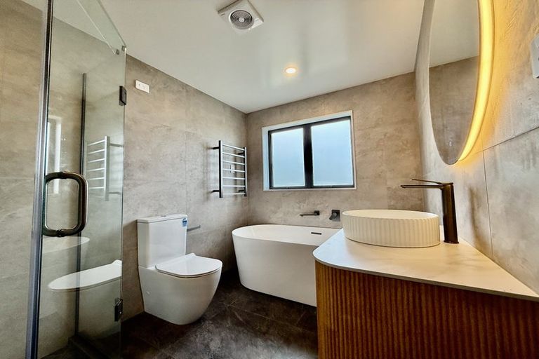 Photo of property in 77c Schoolside Road, Kumeu, 0810