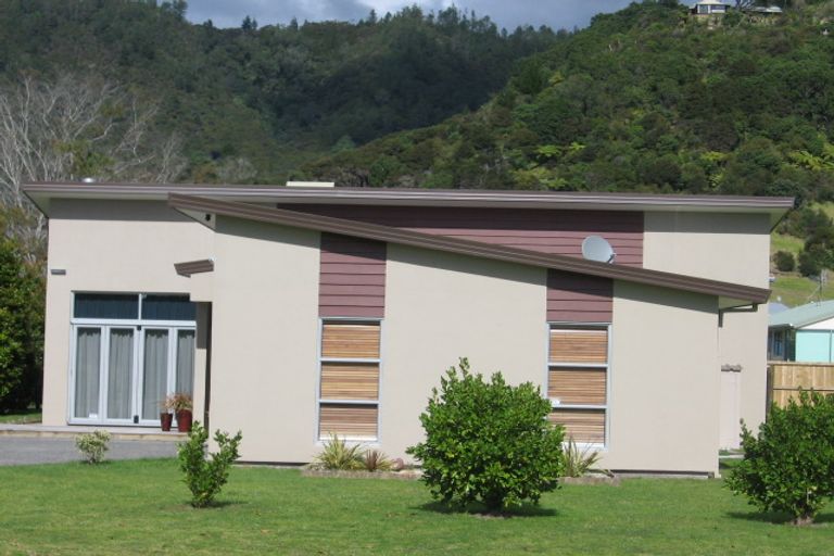 Photo of property in 18 Pauanui Beach Road, Pauanui, Hikuai, 3579