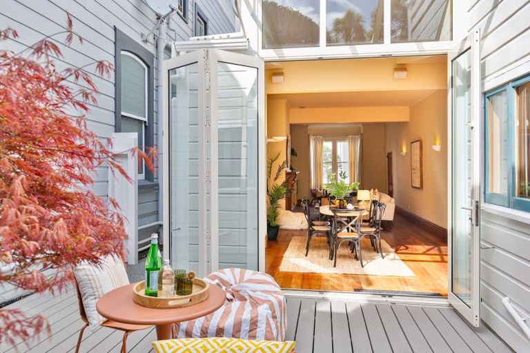 Photo of property in 7 Armour Avenue, Mount Victoria, Wellington, 6011