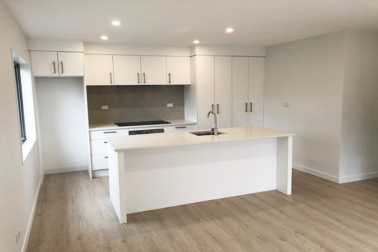 Photo of property in 40b Chippendale Crescent, Birkdale, Auckland, 0626