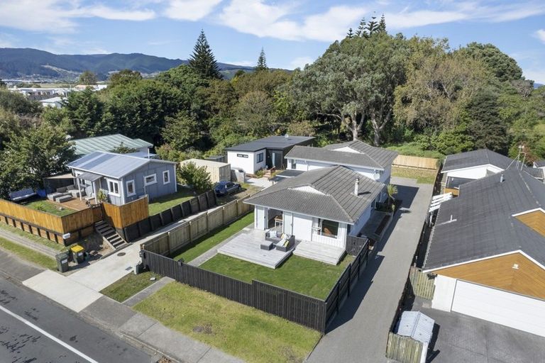 Photo of property in 22 Ocean Road, Paraparaumu Beach, Paraparaumu, 5032