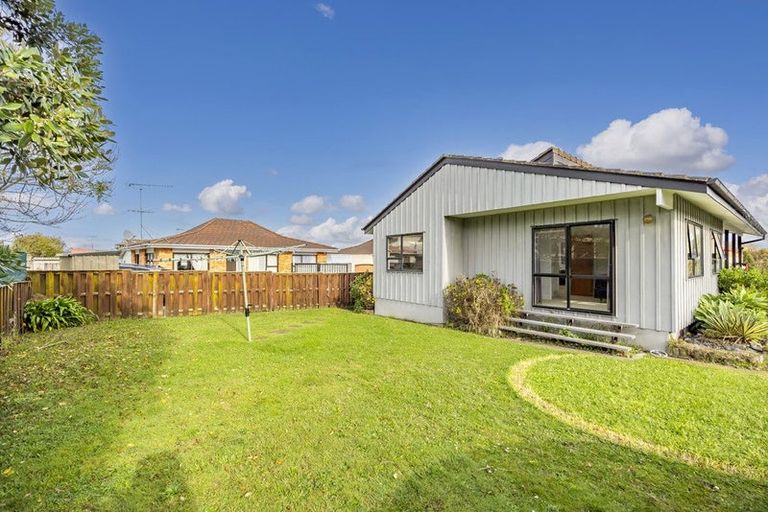 Photo of property in 34 Aviemore Drive, Highland Park, Auckland, 2010