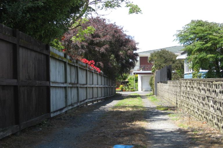 Photo of property in 8 Miller Road, Mangere Bridge, Auckland, 2022