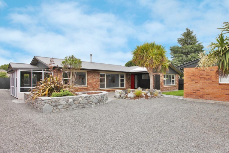 Photo of property in 142 Highsted Road, Casebrook, Christchurch, 8051