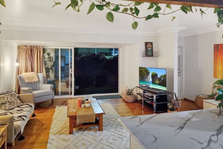 Photo of property in 369 Maunganui Road, Mount Maunganui, 3116