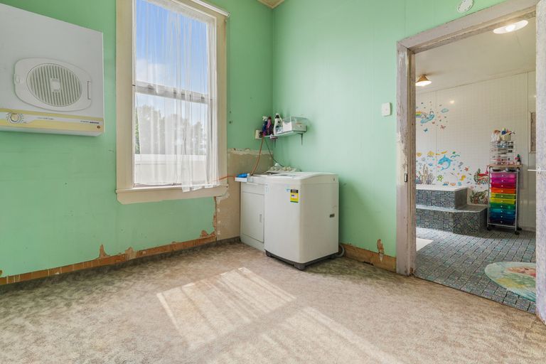 Photo of property in 65 Cutten Street, South Dunedin, Dunedin, 9012