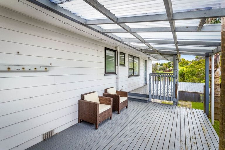 Photo of property in 2/20 Landsdale Place, Massey, Auckland, 0614