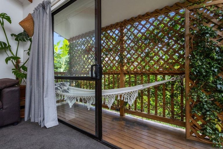 Photo of property in 1/92 Kervil Avenue, Te Atatu Peninsula, Auckland, 0610