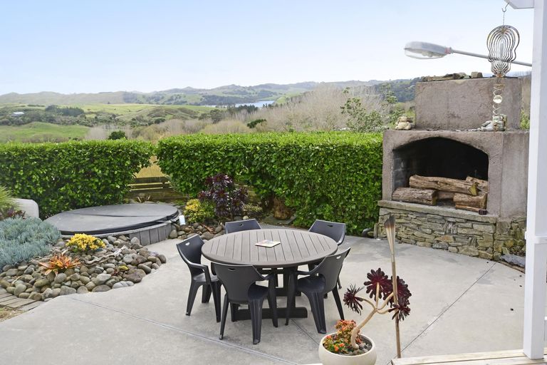 Photo of property in 956 Oneriri Road, Kaiwaka, 0573