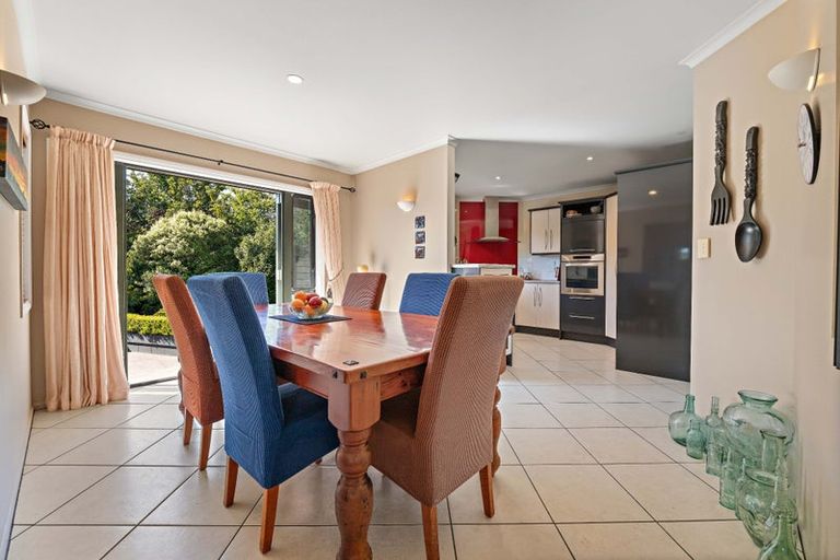 Photo of property in 2 Iwanui Close, Waitara, 4320