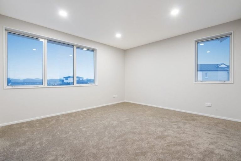 Photo of property in 56 Kauri Heart Avenue, Takanini, 2112