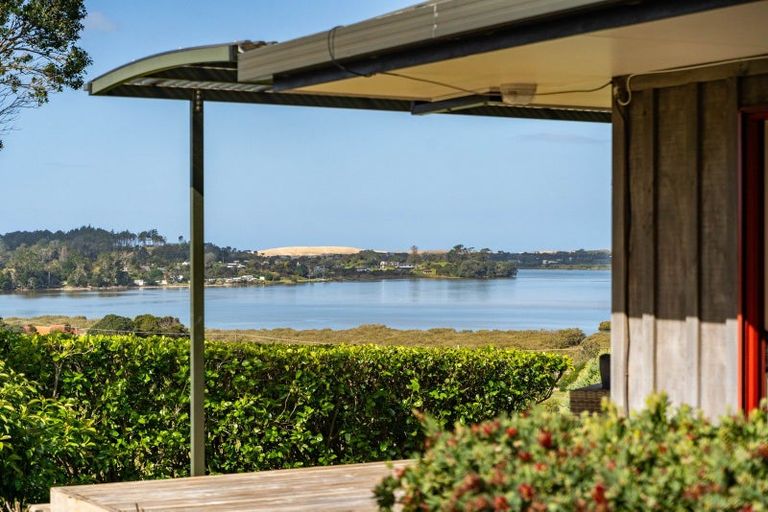 Photo of property in 58 Old Waipu Road, Mangawhai, 0505