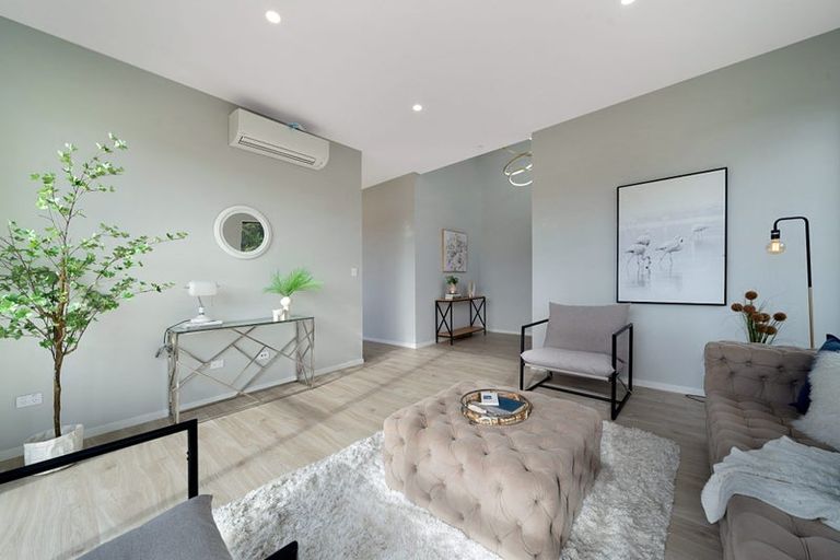 Photo of property in 41 Mcindoe Road, Kumeu, 0810