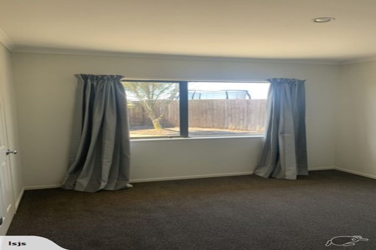 Photo of property in 6 Peel Close, Rolleston, 7614