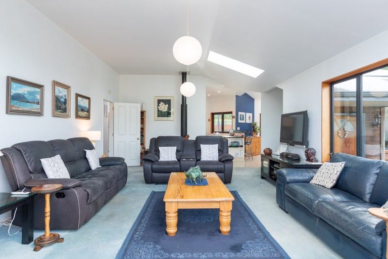 Photo of property in 347 Main Road North, Brown Owl, Upper Hutt, 5018