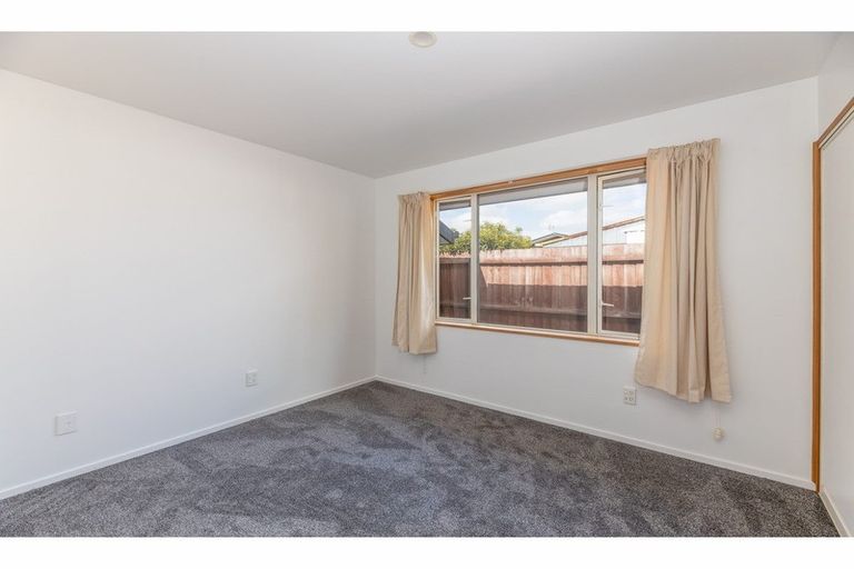 Photo of property in 30 Seymour Street, Hornby, Christchurch, 8042
