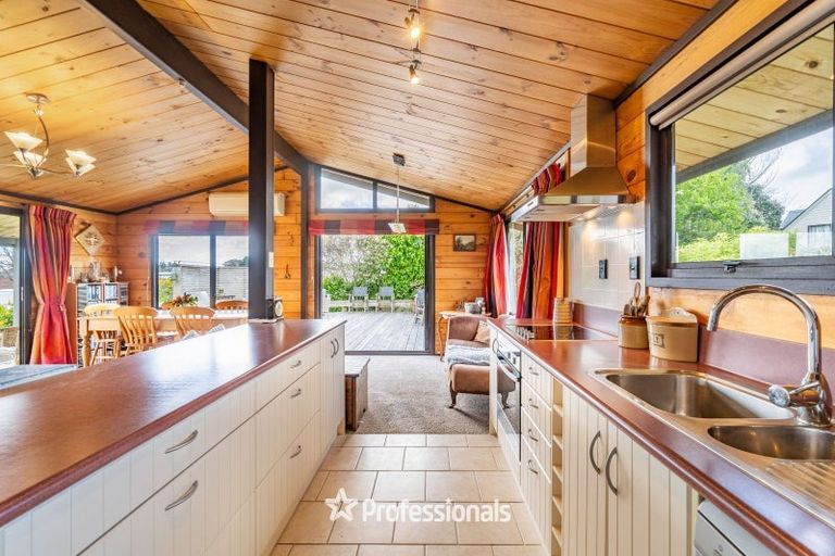 Photo of property in 41 Raumati Road, Raumati Beach, Paraparaumu, 5032