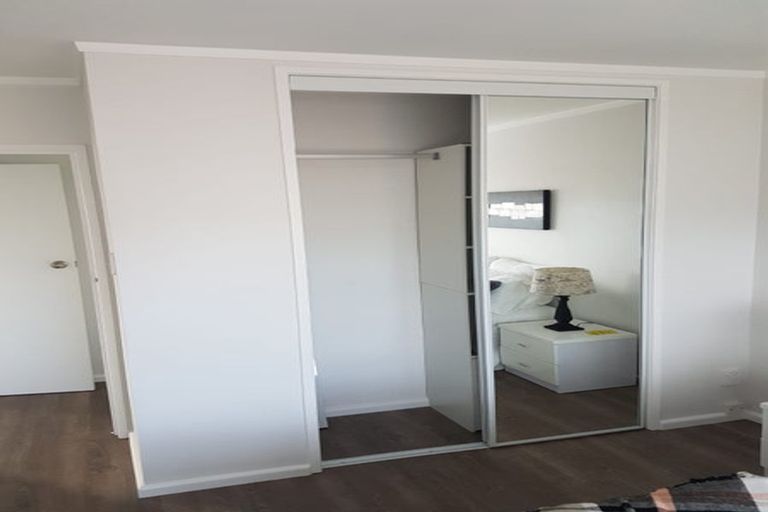 Photo of property in 4/27 Nikau Street, New Lynn, Auckland, 0600