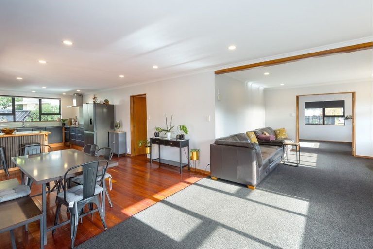Photo of property in 55 Moeraki Road, Maoribank, Upper Hutt, 5018