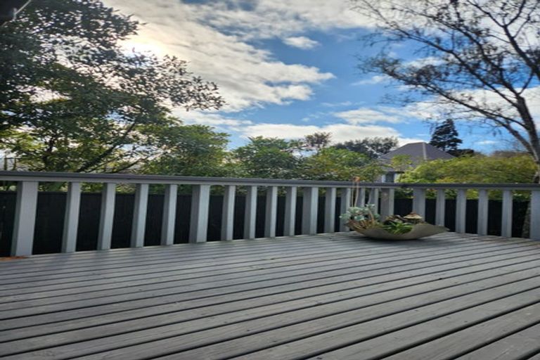 Photo of property in 64 Chatsworth Road, Silverstream, Upper Hutt, 5019