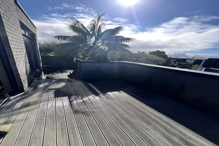 Photo of property in 26 Marama Street, Castor Bay, Auckland, 0620
