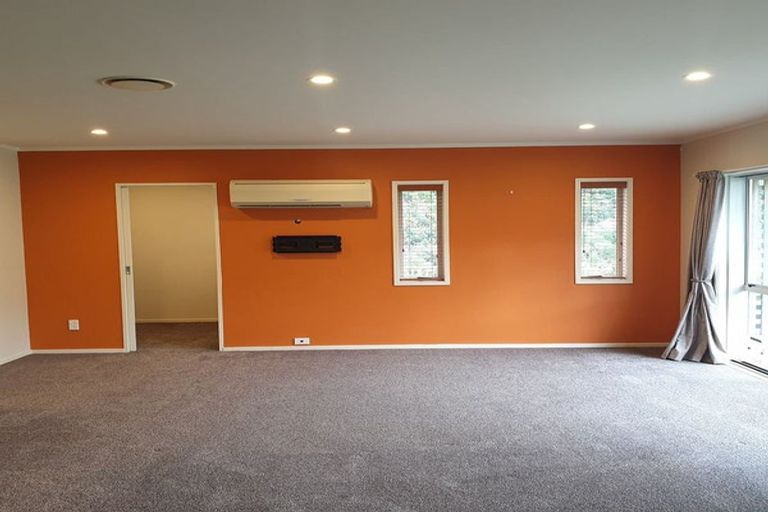 Photo of property in 19a Betty Watt Grove, Riverstone Terraces, Upper Hutt, 5018