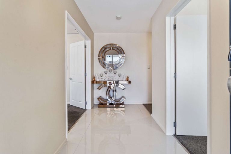 Photo of property in 17 Macartney Avenue, Halswell, Christchurch, 8025