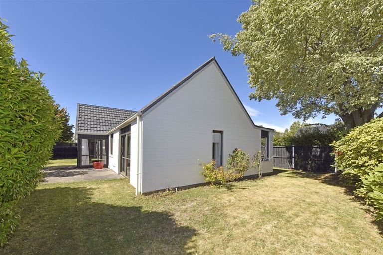 Photo of property in Peerswick Court, 43l Waimairi Road, Upper Riccarton, Christchurch, 8041