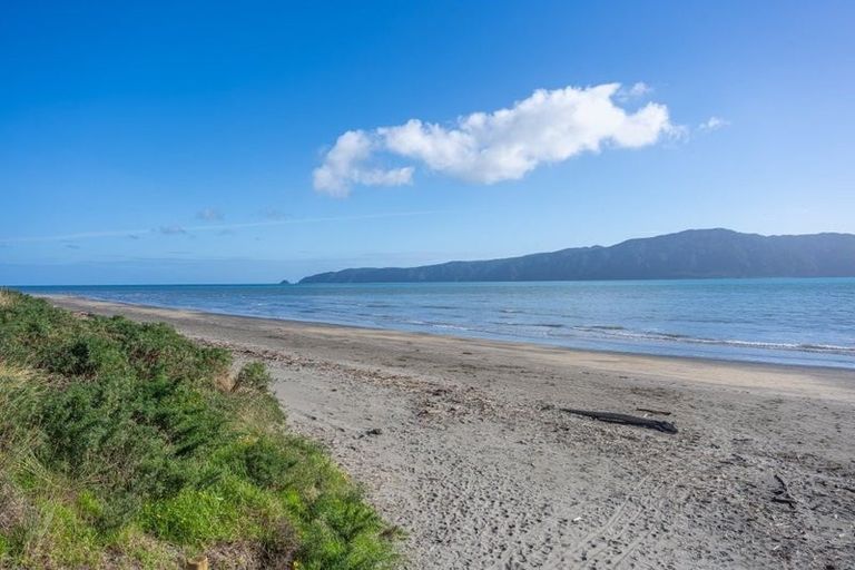 Photo of property in 159a Manly Street, Paraparaumu Beach, Paraparaumu, 5032