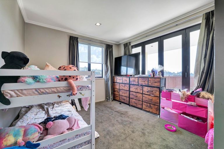 Photo of property in 204 Heta Road, Merrilands, New Plymouth, 4312