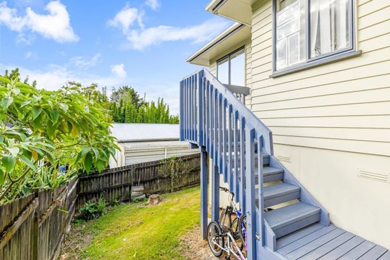Photo of property in 25 Lilburn Crescent, Massey, Auckland, 0614