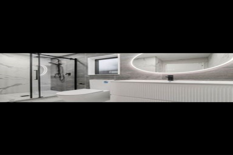 Photo of property in 67b Hutchinsons Road, Bucklands Beach, Auckland, 2014