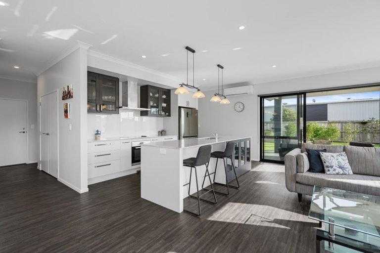 Photo of property in 3 Oceania Sands Way, Papamoa Beach, Papamoa, 3118