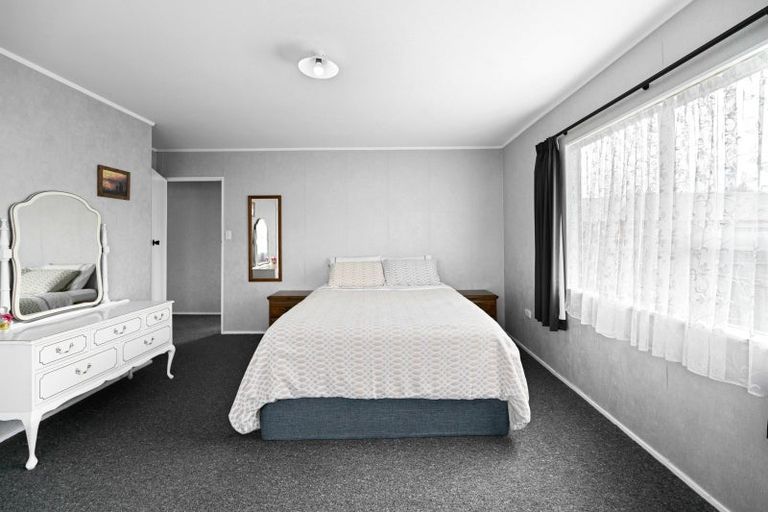 Photo of property in 113 Avalon Drive, Nawton, Hamilton, 3200