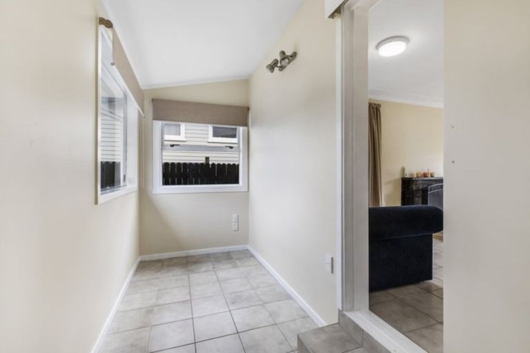 Photo of property in 9a Gloucester Road, Manurewa, Auckland, 2102