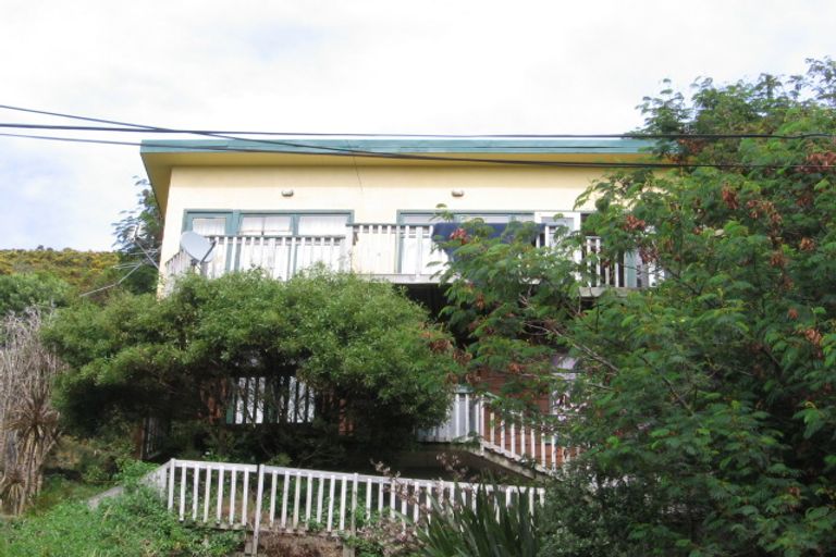 Photo of property in 14 Liffey Crescent, Island Bay, Wellington, 6023