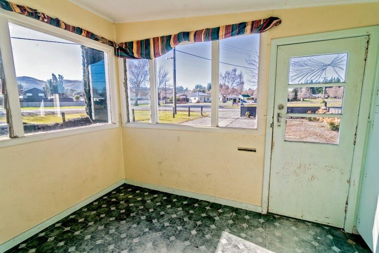 Photo of property in 4 Laura Street, Lumsden, 9730