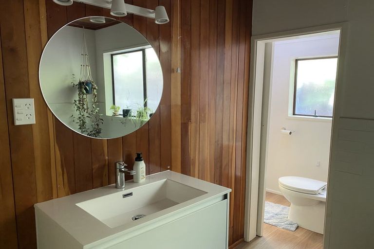 Photo of property in 15 Boylan Road, Titirangi, Auckland, 0604