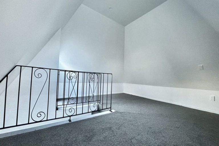 Photo of property in 8/24 Parliament Street, Melling, Lower Hutt, 5010