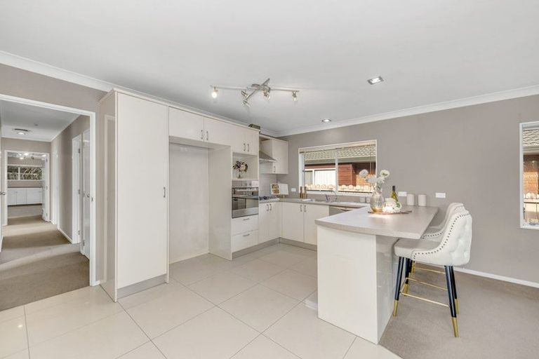 Photo of property in 58 Frank Nobilo Drive, Golflands, Auckland, 2013