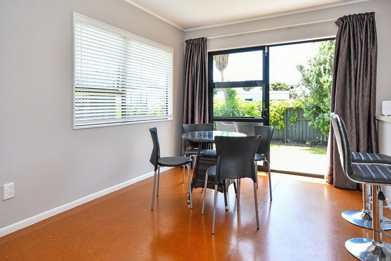 Photo of property in 13b Youngs Road, Papakura, 2110