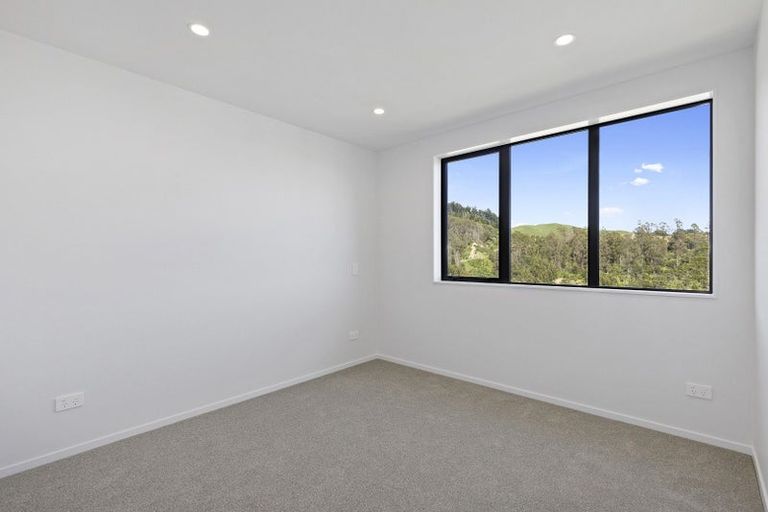 Photo of property in 36 Turtleback Avenue, Whitby, 5024