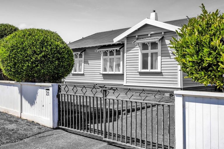 Photo of property in 21 Maire Street, Hawera, 4610