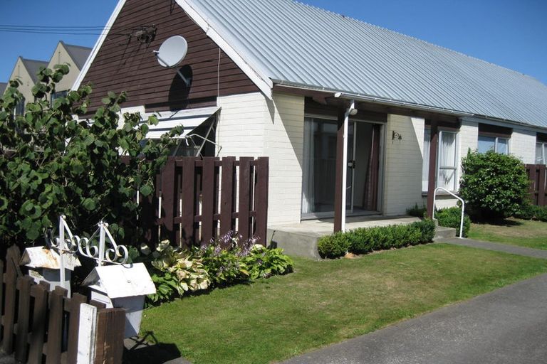 Photo of property in 1/12 Keoghs Lane, St Albans, Christchurch, 8014