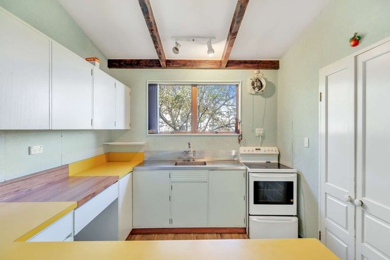 Photo of property in 41 Avenue Road, Foxton, 4814