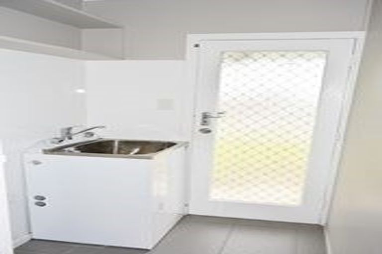 Photo of property in 1/265 Massey Road, Mangere East, Auckland, 2024