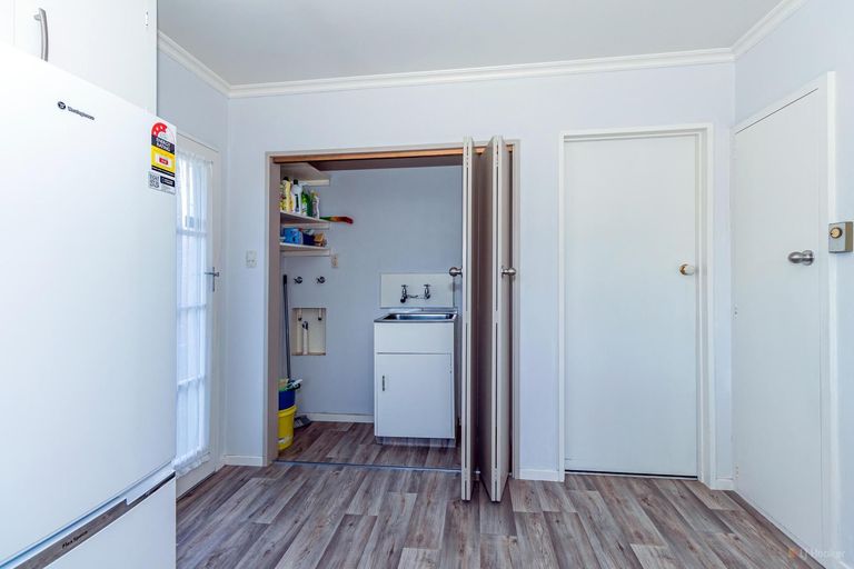 Photo of property in 10a-b Churchill Place, Waimate, 7924